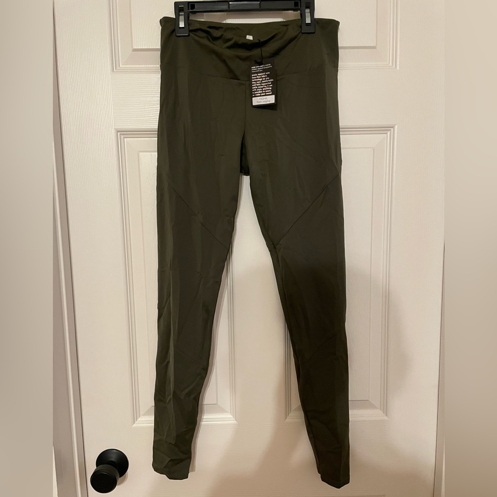 Onzie Women’s Track Leggings New - M/L